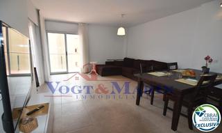 Apartament Carrer cap blanc. Apartamento con gran terraza y piscina comunitaria santa margari Apartament Carrer cap blanc. Apartamento con gran terraza y piscina comunitaria santa margari