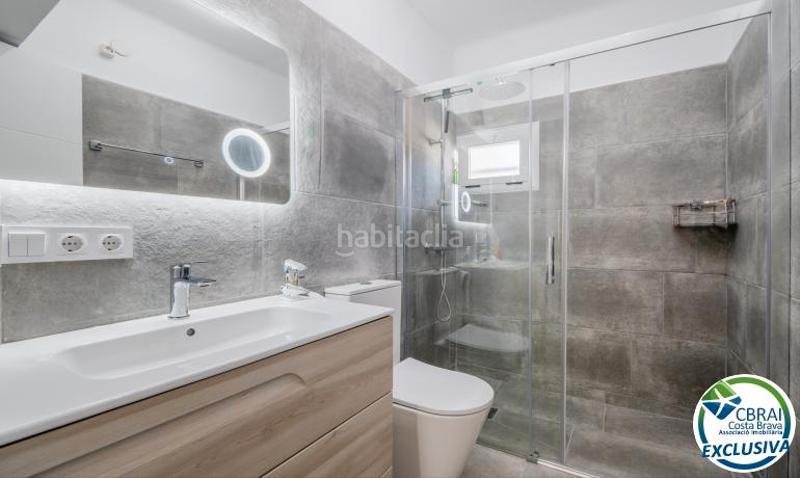 Foto c18be3d1-bffe-4488-b77b-843a4b04c022. Maison avec chauffage parking dans Nord Roses Foto c18be3d1-bffe-4488-b77b-843a4b04c022. Maison avec chauffage parking dans Nord Roses