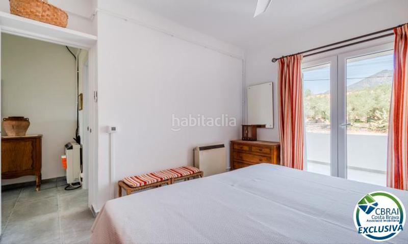 Foto d2461b22-a15a-4b5d-a450-ee7876607c84. Maison avec chauffage parking dans Nord Roses Foto d2461b22-a15a-4b5d-a450-ee7876607c84. Maison avec chauffage parking dans Nord Roses