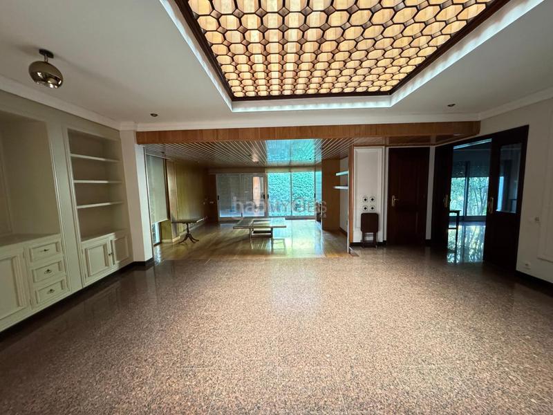 Foto 73dc9376-e8d4-4eda-8632-ad44e17365de. Chalet avec chauffage parking dans Plaza España - Corte Inglés Vigo Foto 73dc9376-e8d4-4eda-8632-ad44e17365de. Chalet avec chauffage parking dans Plaza España - Corte Inglés Vigo