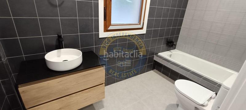 Foto fcdba23d-e712-439c-86d7-cf2f1a491f7a. Casa aparellada amb calefacció aparcament a Moaña Foto fcdba23d-e712-439c-86d7-cf2f1a491f7a. Casa aparellada amb calefacció aparcament a Moaña