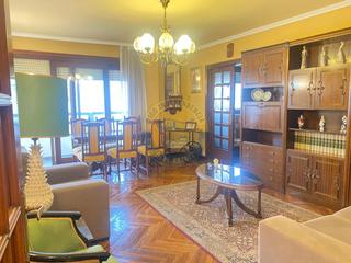 Piso en Camelias - Pi y Margall. Amplia vivienda exterior en camelias con terraza y excelentes vi Piso en Camelias - Pi y Margall. Amplia vivienda exterior en camelias con terraza y excelentes vi