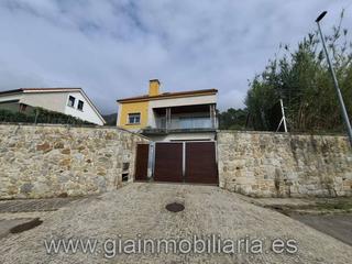 Xalet Carretera de baiona. Chalet unifamiliar en venta en oia santa maría Xalet Carretera de baiona. Chalet unifamiliar en venta en oia santa maría