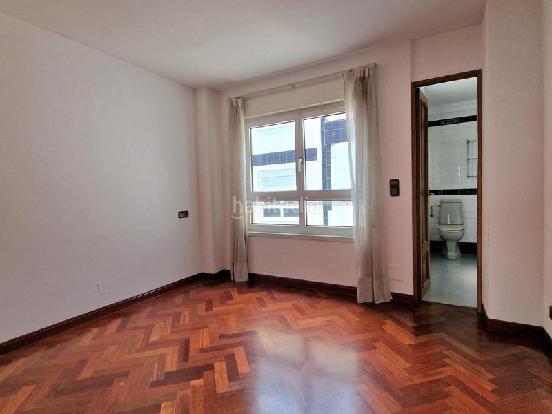 Foto a0e81fe3-381e-4d93-a2dc-6994481a6b2c. Rent duplex with heating parking in Riazor - Visma Coruña (A) Foto a0e81fe3-381e-4d93-a2dc-6994481a6b2c. Rent duplex with heating parking in Riazor - Visma Coruña (A)