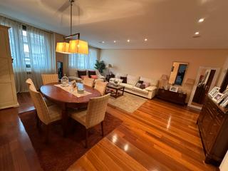 Appartement Calle presidente leopoldo calvo sotelo. Exclusiva ocasión en peatonales de 100 m2 útiles. hablamos de un Appartement Calle presidente leopoldo calvo sotelo. Exclusiva ocasión en peatonales de 100 m2 útiles. hablamos de un
