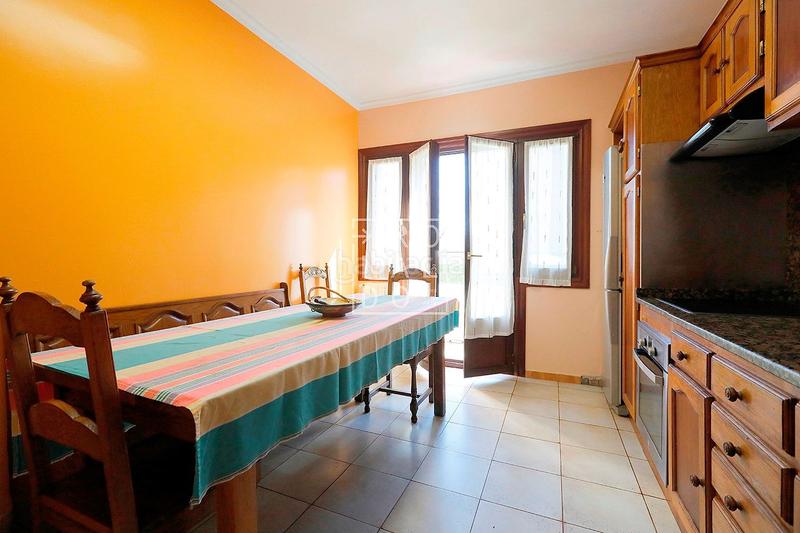 Foto 00fb2560-da29-4460-9493-10fed8c86d3b. Chalet con riscaldamento parcheggio in Centro - Mendibil - Santiago Irun Foto 00fb2560-da29-4460-9493-10fed8c86d3b. Chalet con riscaldamento parcheggio in Centro - Mendibil - Santiago Irun