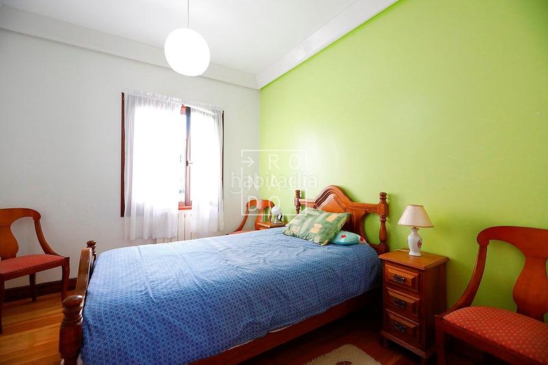 Foto 1dd0b48d-15e4-4c2d-96e5-e9931cfad53f. Chalet con riscaldamento parcheggio in Centro - Mendibil - Santiago Irun Foto 1dd0b48d-15e4-4c2d-96e5-e9931cfad53f. Chalet con riscaldamento parcheggio in Centro - Mendibil - Santiago Irun