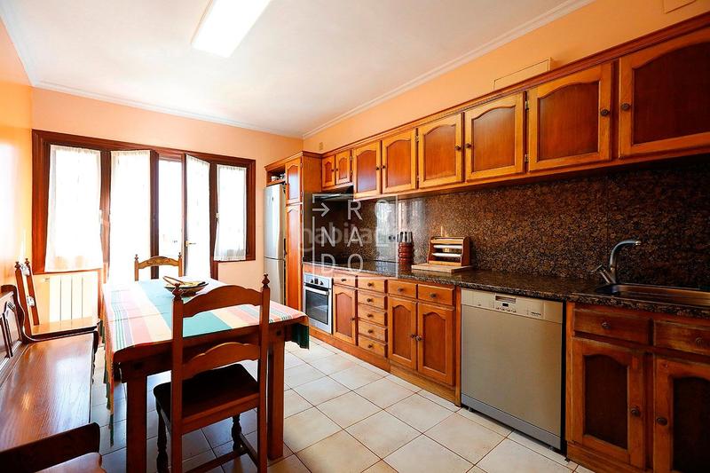 Foto 4c16d8c3-042c-46c1-b114-483386a5b01f. Chalet con riscaldamento parcheggio in Centro - Mendibil - Santiago Irun Foto 4c16d8c3-042c-46c1-b114-483386a5b01f. Chalet con riscaldamento parcheggio in Centro - Mendibil - Santiago Irun