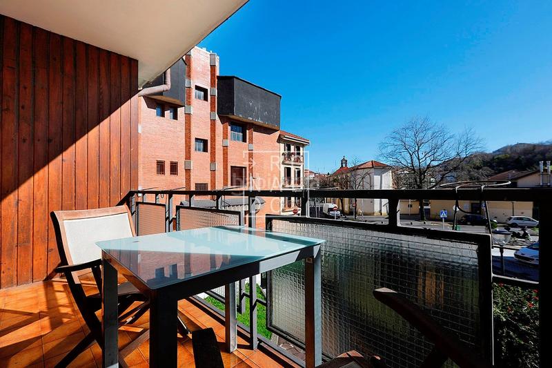 Foto 9bd53cd4-048c-4a5f-b25a-a73cdb11a238. Chalet con riscaldamento parcheggio in Centro - Mendibil - Santiago Irun Foto 9bd53cd4-048c-4a5f-b25a-a73cdb11a238. Chalet con riscaldamento parcheggio in Centro - Mendibil - Santiago Irun