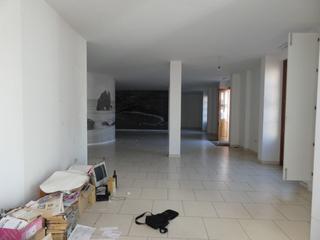 Location Local commercial à Valdés. Alquiler y venta de bajo de 260 m2 en el centro de luarca. Location Local commercial à Valdés. Alquiler y venta de bajo de 260 m2 en el centro de luarca.