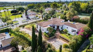 Casa a Sotogrande Costa. Villa en 2 línea de golf en kings queens Casa a Sotogrande Costa. Villa en 2 línea de golf en kings queens