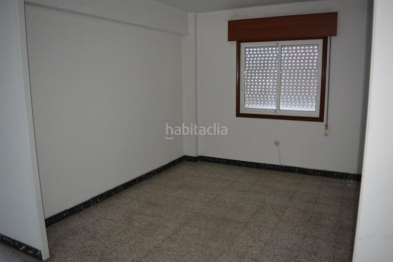 Foto 0da8a47f-d093-48d4-ab2a-5b8111d75980. Edifici a Redondela Foto 0da8a47f-d093-48d4-ab2a-5b8111d75980. Edifici a Redondela