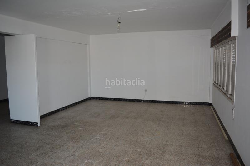 Foto 416e0051-f1d4-4d52-b97e-5e12e85c1118. Edifici a Redondela Foto 416e0051-f1d4-4d52-b97e-5e12e85c1118. Edifici a Redondela