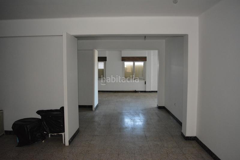 Foto 6dbff3de-3d46-4da7-92db-977ded53b5a8. Edifici a Redondela Foto 6dbff3de-3d46-4da7-92db-977ded53b5a8. Edifici a Redondela