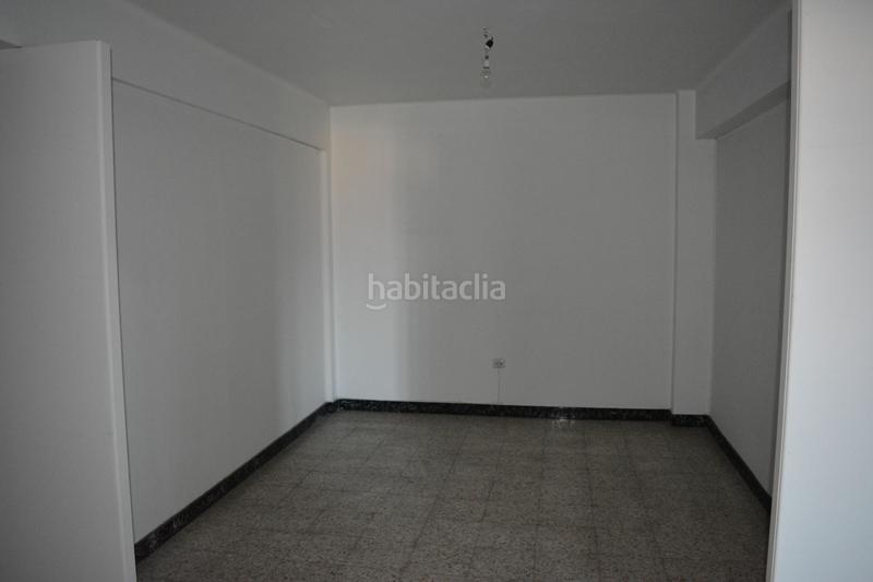 Foto b4c7f2b9-de3d-459a-9e26-b0a620bf8a48. Edifici a Redondela Foto b4c7f2b9-de3d-459a-9e26-b0a620bf8a48. Edifici a Redondela