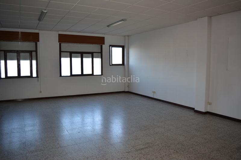 Foto c8b9f2c4-9490-4d2e-a268-752f208176ab. Edifici a Redondela Foto c8b9f2c4-9490-4d2e-a268-752f208176ab. Edifici a Redondela