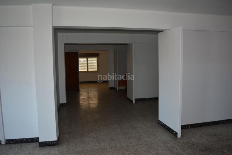 Foto fd617c32-f726-4191-ae55-d9ff98c436de. Edifici a Redondela Foto fd617c32-f726-4191-ae55-d9ff98c436de. Edifici a Redondela