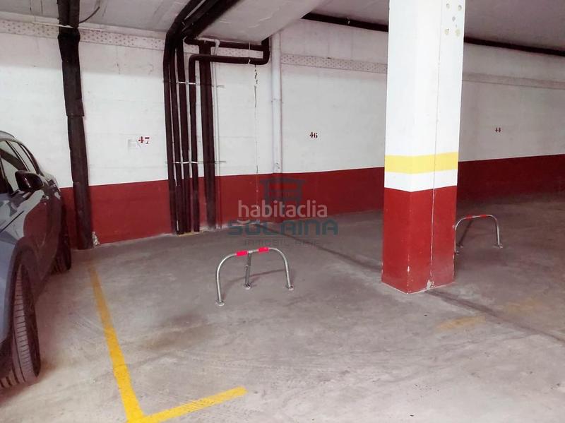Foto c768d3b0-d425-4db4-a67b-96f959550589. Parking coche en San Cibrao das Viñas Foto c768d3b0-d425-4db4-a67b-96f959550589. Parking coche en San Cibrao das Viñas