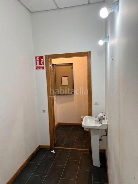 Foto 1107e78f-4059-4f5f-96d5-9671b059e8c2. Local comercial amb calefacció a Plaza España - Corte Inglés Vigo Foto 1107e78f-4059-4f5f-96d5-9671b059e8c2. Local comercial amb calefacció a Plaza España - Corte Inglés Vigo