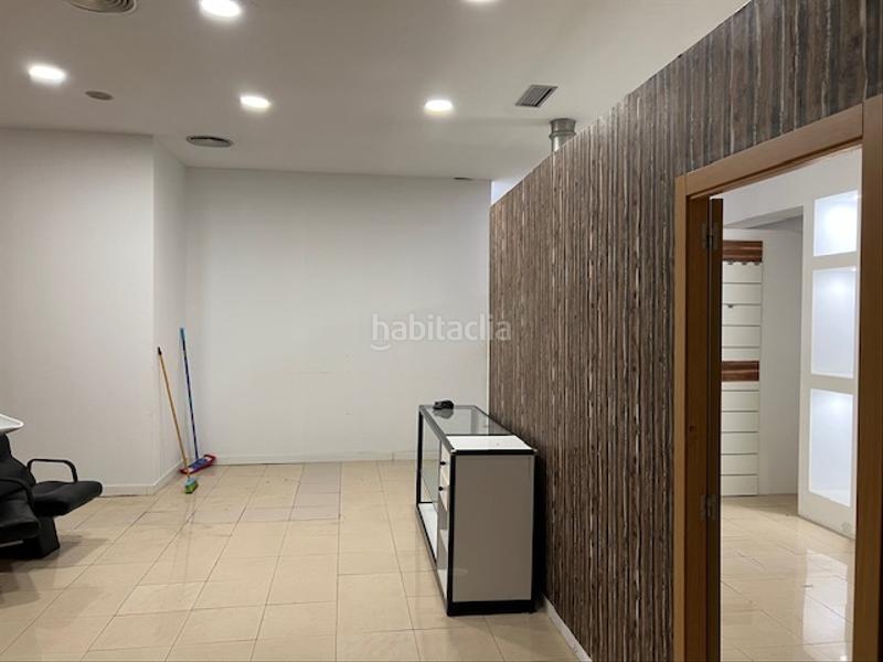 Foto bc4e7a08-83ef-43b1-b18d-3ac4b6f968df. Local comercial amb calefacció a Plaza España - Corte Inglés Vigo Foto bc4e7a08-83ef-43b1-b18d-3ac4b6f968df. Local comercial amb calefacció a Plaza España - Corte Inglés Vigo