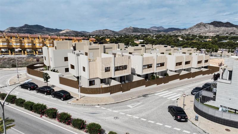 Foto aaa18590-41dc-4bcc-a0f8-81bada889e4c. Maison jumelée 226m<sup>2</sup> dans calle soprano ainhoa arteta 3 dans Aspe Foto aaa18590-41dc-4bcc-a0f8-81bada889e4c. Maison jumelée 226m<sup>2</sup> dans calle soprano ainhoa arteta 3 dans Aspe