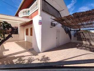 Maison  Calle la haya. Bungalow en planta baja de esquina Maison  Calle la haya. Bungalow en planta baja de esquina