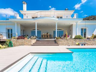 Casa a Pau. Bonita  con mucho estilo Casa a Pau. Bonita  con mucho estilo