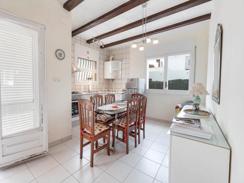 Foto e3475eeb-4ba7-4ff9-965d-14da46ad4ca7. Haus mit parking pool in Cap Ras - Creus - Falconera Empuriabrava Foto e3475eeb-4ba7-4ff9-965d-14da46ad4ca7. Haus mit parking pool in Cap Ras - Creus - Falconera Empuriabrava