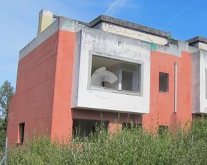 Maison jumelée à Teo. Conjunto residencial de 29 viviendas adosadas situado en a ramal Maison jumelée à Teo. Conjunto residencial de 29 viviendas adosadas situado en a ramal