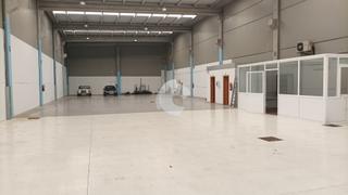 Bâtiment à usage industriel à San Cibrao das Viñas. Nave totalmente diáfana en el polígono barreiros. con oficina y Bâtiment à usage industriel à San Cibrao das Viñas. Nave totalmente diáfana en el polígono barreiros. con oficina y