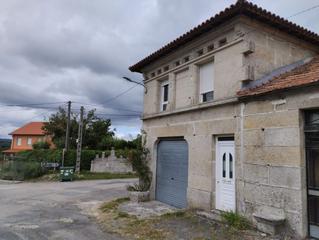 Casa adossada a Sandiás. Casa para terminar de reformar y dejar a tu gusto, de tres dormi Casa adossada a Sandiás. Casa para terminar de reformar y dejar a tu gusto, de tres dormi