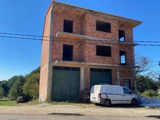 Edifici a Merca (A). Estructura de edificio en a merca con muchas posibilidades de re Edifici a Merca (A). Estructura de edificio en a merca con muchas posibilidades de re