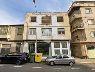 Edifici Progreso. Edificio de 240m2 para reformar, compuesto por sótano, planta ba Edifici Progreso. Edificio de 240m2 para reformar, compuesto por sótano, planta ba