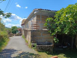 Casa adossada a Taboadela. Se vende casa de piedra para reformar, ubicada en la parroquia d Casa adossada a Taboadela. Se vende casa de piedra para reformar, ubicada en la parroquia d