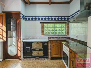 Casa en Sama. Se vende casa de una planta en la nueva cocina equipada, salónco Casa en Sama. Se vende casa de una planta en la nueva cocina equipada, salónco