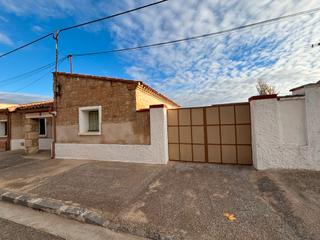 Xalet a Sariñena. Casa parcela de planta baja para reformar, muy cómoda. cartuja m Xalet a Sariñena. Casa parcela de planta baja para reformar, muy cómoda. cartuja m