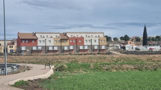 Terreny residencial Barrio s sebastian. Parcela urbana 900 m2 con obra sin terminar en la almunia de doñ Terreny residencial Barrio s sebastian. Parcela urbana 900 m2 con obra sin terminar en la almunia de doñ