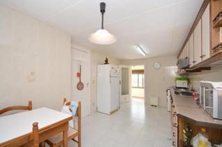 Casa a Calle calle de cristóbal colón 3. Se venden 2 pisos juntos, uno en 2 planta y otro en planta baja Casa a Calle calle de cristóbal colón 3. Se venden 2 pisos juntos, uno en 2 planta y otro en planta baja
