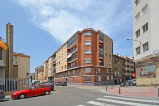 Appartement à Calle del doctor alcay 2. Piso de 2 dormitorios y trastero en sector ruiseñores c dr. alc Appartement à Calle del doctor alcay 2. Piso de 2 dormitorios y trastero en sector ruiseñores c dr. alc