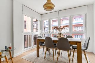 Apartamento en Centro. Encantador piso reformado junto a la plaza del parchís, gijón Apartamento en Centro. Encantador piso reformado junto a la plaza del parchís, gijón