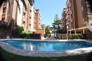 Alquiler de Temporada Apartamento en Platja-Els Munts. Piso conpiscina en primera linea Alquiler de Temporada Apartamento en Platja-Els Munts. Piso conpiscina en primera linea