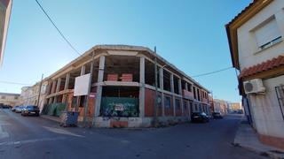 Édifice Travesía manzana. Edificio en construcción en travesía manzana - valdepeñas ideal Édifice Travesía manzana. Edificio en construcción en travesía manzana - valdepeñas ideal