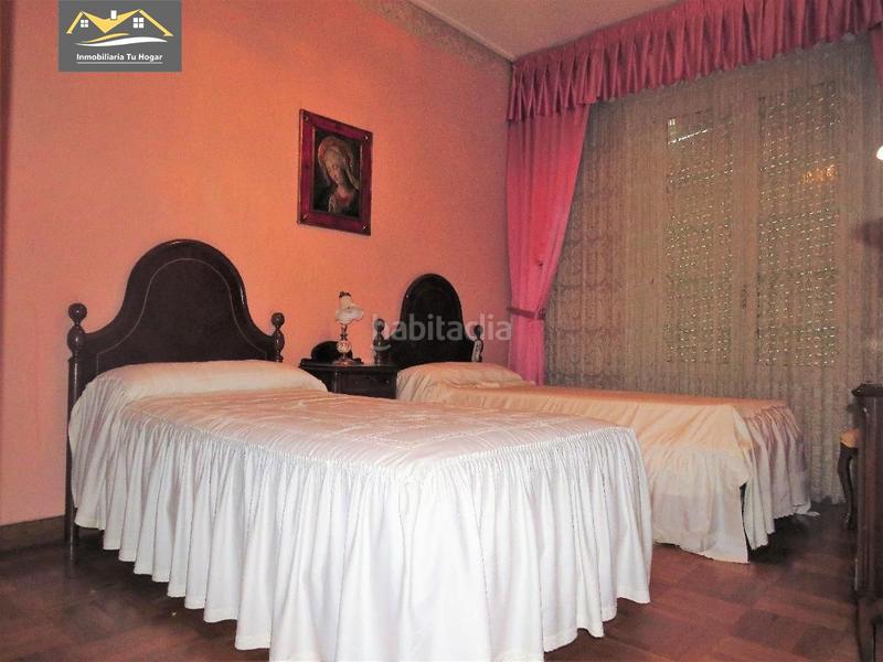 Foto 4b0ed5c8-1520-4445-bd0c-4c1b5b3c0881. Piso se vende piso de 200 m2 con garaje en el Centro ref. 5730 en Ourense Foto 4b0ed5c8-1520-4445-bd0c-4c1b5b3c0881. Piso se vende piso de 200 m2 con garaje en el Centro ref. 5730 en Ourense