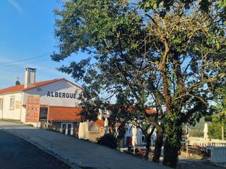 Edifici a Arzúa. Vende albergue al pie del camino de santiago Edifici a Arzúa. Vende albergue al pie del camino de santiago