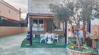 Xalet a Catadau. Espectacular chalet con piscina en catadau Xalet a Catadau. Espectacular chalet con piscina en catadau