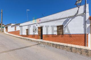 Maison à Olivenza. Casa con terreno a la venta en san benito de la contienda Maison à Olivenza. Casa con terreno a la venta en san benito de la contienda