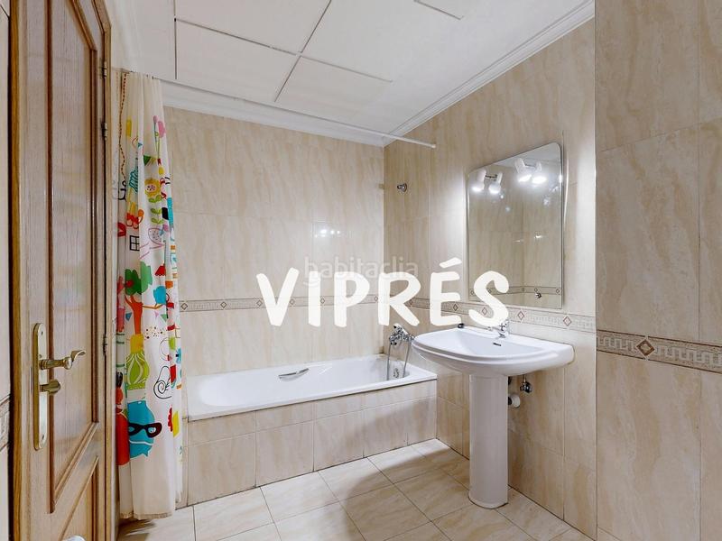 Foto 44b257ea-55da-4991-b81f-291b9794973d. Pis amb calefacció a Centro Cáceres Foto 44b257ea-55da-4991-b81f-291b9794973d. Pis amb calefacció a Centro Cáceres