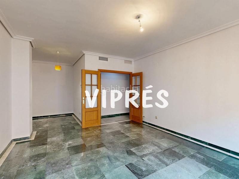 Foto b0621664-f4ac-4c31-a8ce-ea3a2fc61c15. Pis amb calefacció a Centro Cáceres Foto b0621664-f4ac-4c31-a8ce-ea3a2fc61c15. Pis amb calefacció a Centro Cáceres