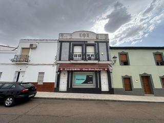 Edifici a Zarza (La). Casabanco vende edificio de dos plantas en la zarza Edifici a Zarza (La). Casabanco vende edificio de dos plantas en la zarza