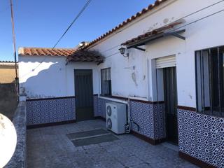 Maison jumelée à Garrovilla (La). Casa dos plantas la garrovilla zona centro Maison jumelée à Garrovilla (La). Casa dos plantas la garrovilla zona centro